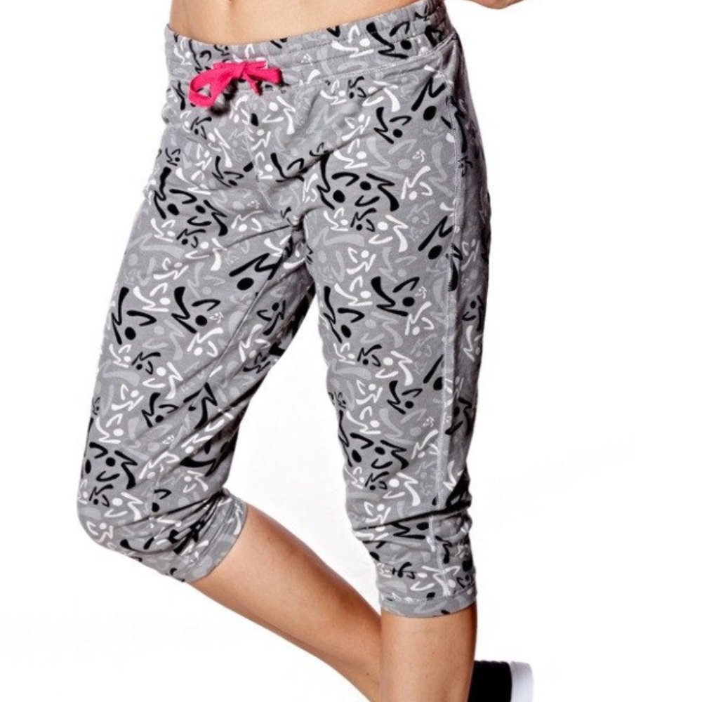 Zumba Fitness Gray Patterned Capris with Pink Drawstring